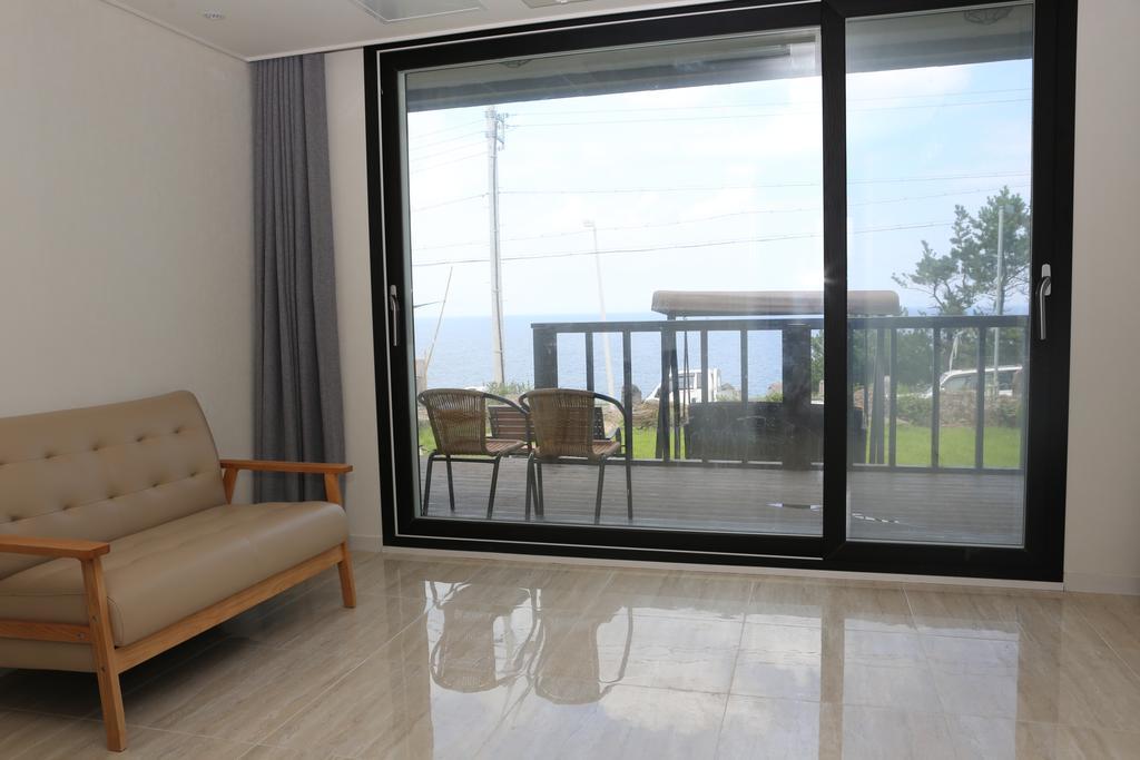 Plumeria Pension Jeju Exterior photo